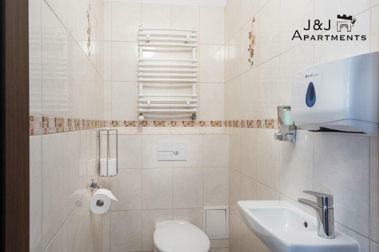 J&j Apartments, Szeroka 25, 14 *